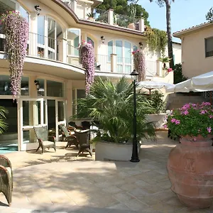 atlantico-livorno.it-tuscanyhotel.com/